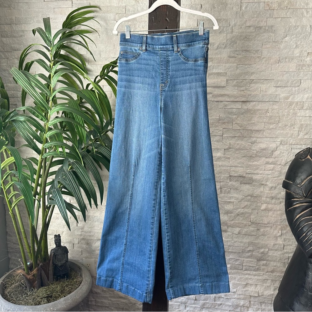 SPANX Seamed Front Wide Leg Pull On Jeans in Vintage Indigo Size M Tall
